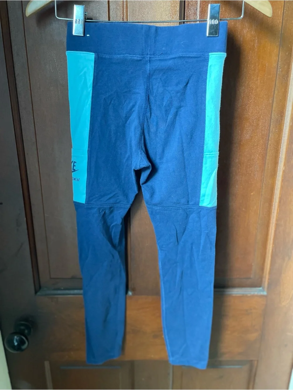 Nike girls large blue leggings